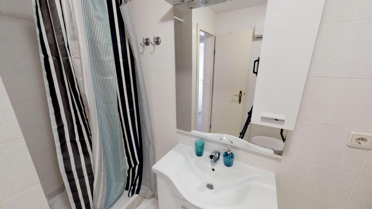 Lara Deluxe Superior 5 Star Apartment, Your Piece Of Heaven By The Sea & Park Novigrad  Exterior photo