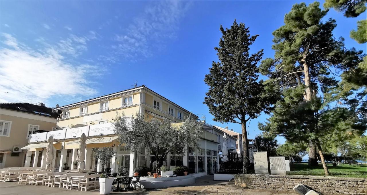 Lara Deluxe Superior 5 Star Apartment, Your Piece Of Heaven By The Sea & Park Novigrad  Exterior photo